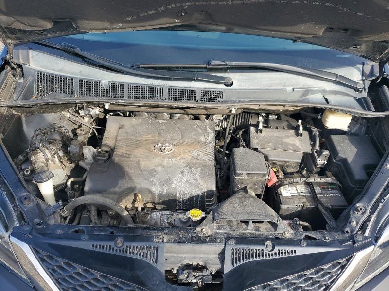 2016 Toyota Sienna se 8-passenger