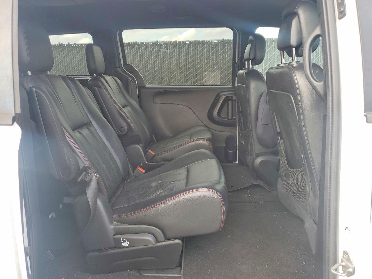 2016 Dodge Grand Caravan R/T