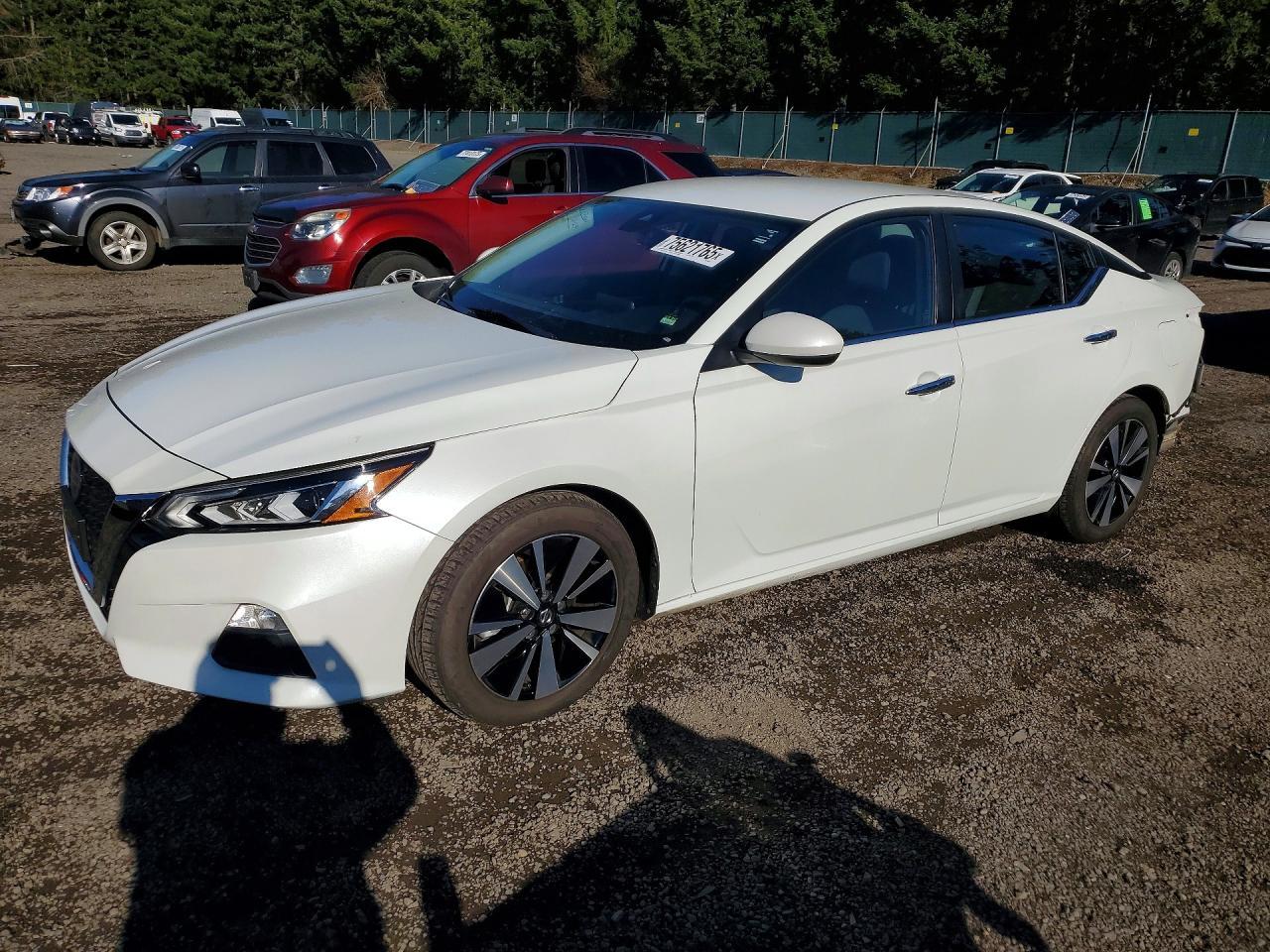 2022 Niss Altima 2.5 sv