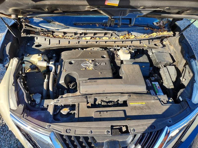 2016 Nissan Murano s