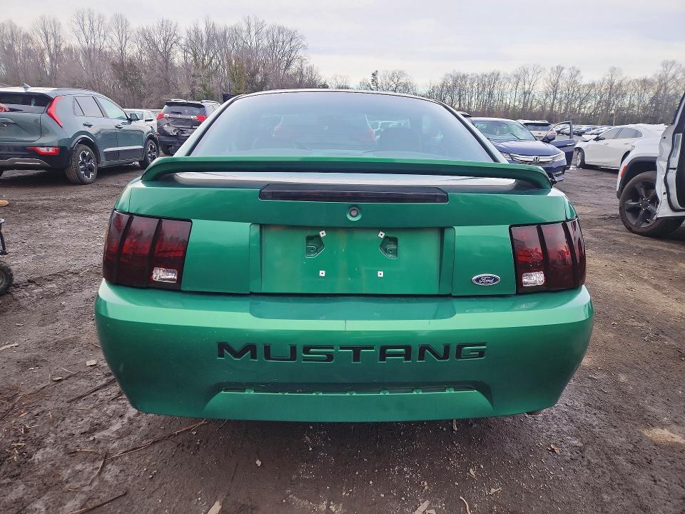 2000 Ford Mustang