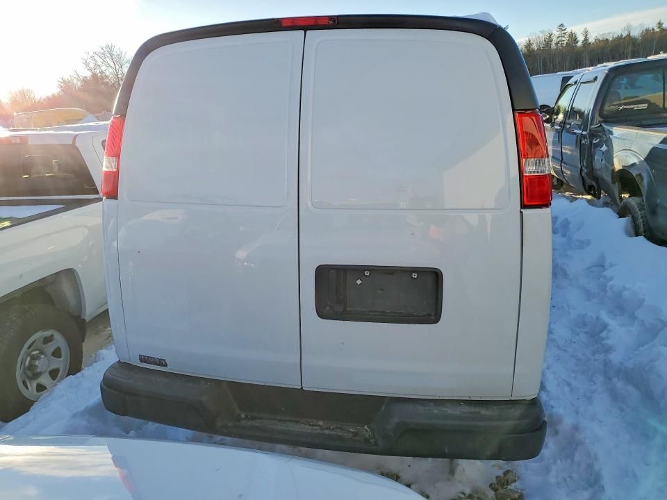 2025 GMC Savana 2500 Cargo Utility / Service van