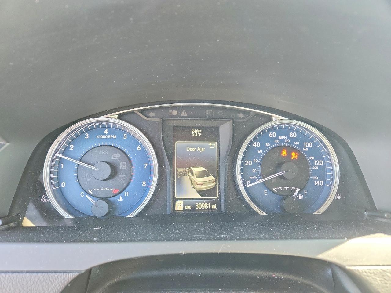 2016 Toyota Camry le