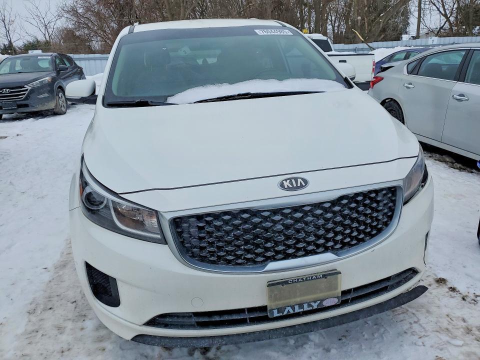 2016 KIA Sedona lx