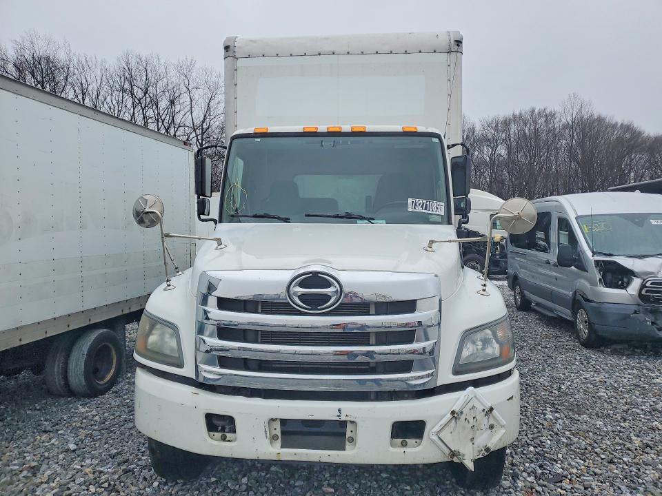 2017 Hino Hino 338