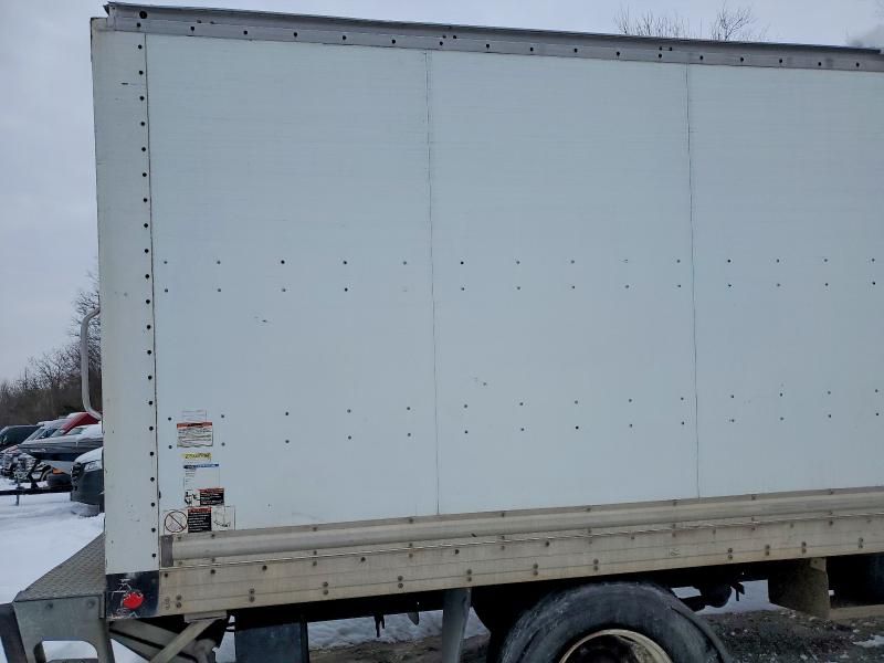 2015 Freightliner Business Class M2 BOX Truck