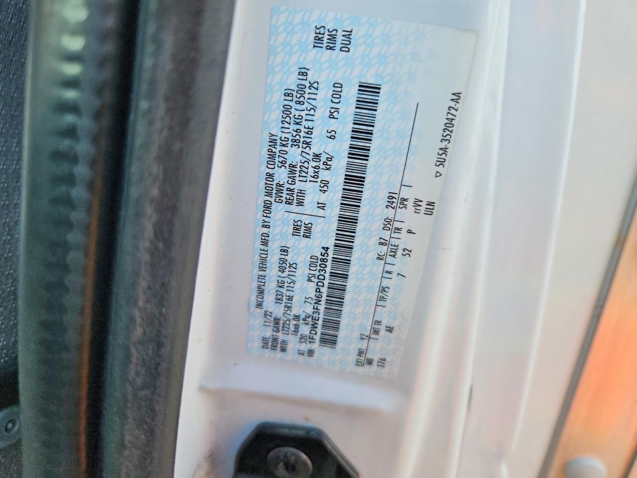 2023 Ford Econoline-BOX Truck