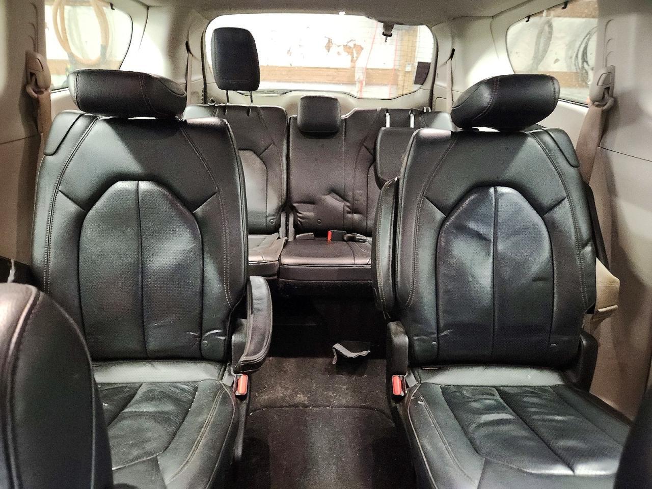 2018 Chrysler Pacifica Touring l