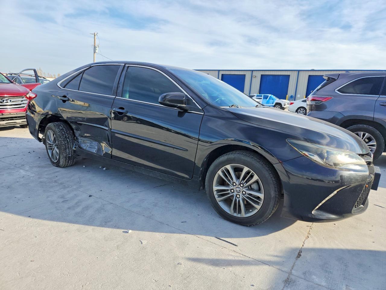 2016 Toyota Camry le