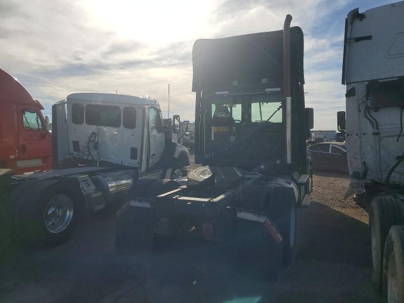 2018 Freigliner 2018 Freightliner Cascadia 113 Semi Truck