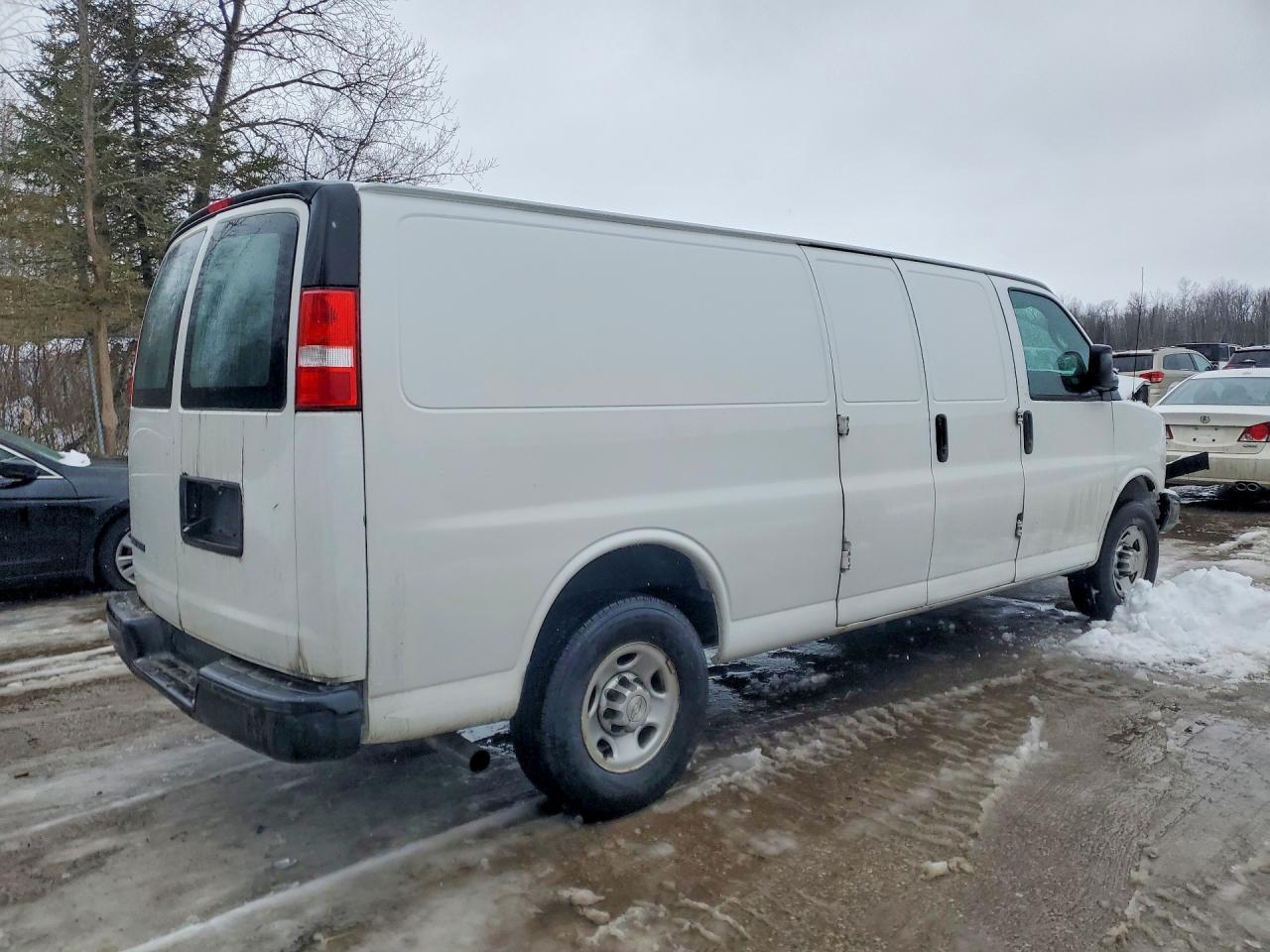 2020 Chevrolet Express G2500