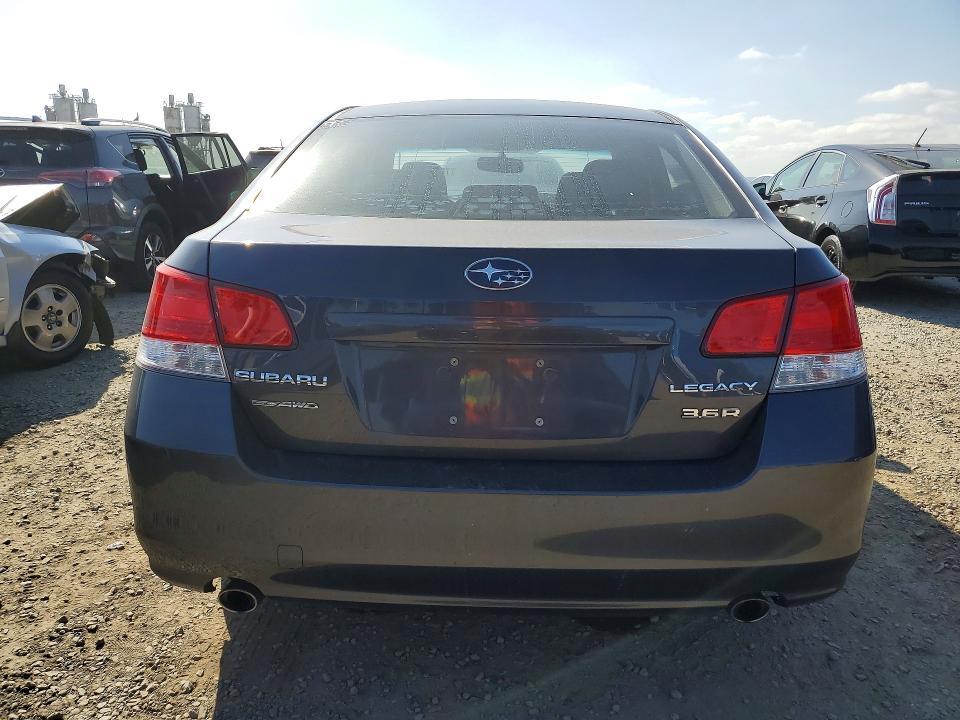 2010 Subaru Legacy 3.6r Premium