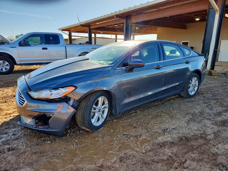 2020 Ford Fusion se