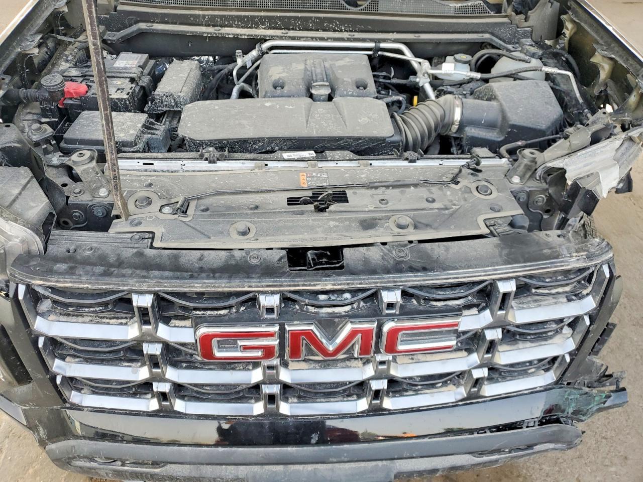 2025 GMC Canyon AT4
