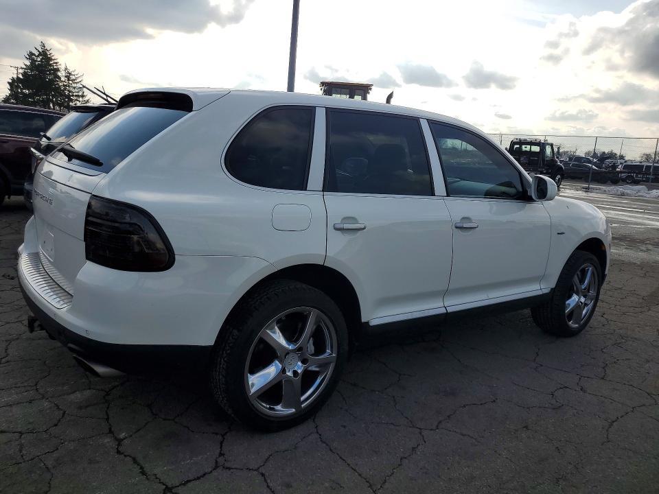 2004 Porsche Cayenne s