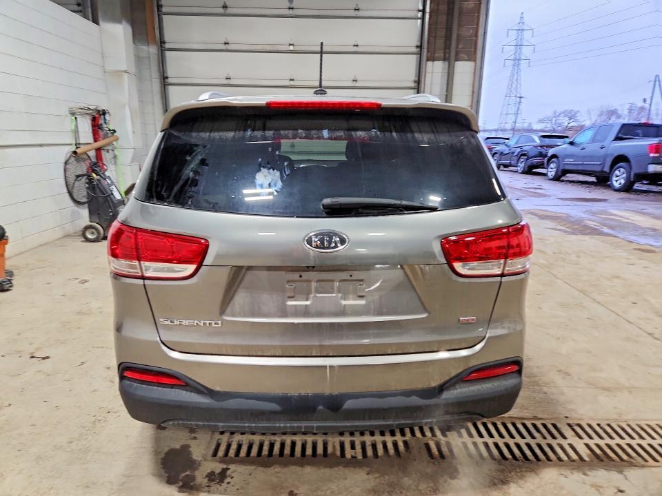 2016 KIA Sorento lx