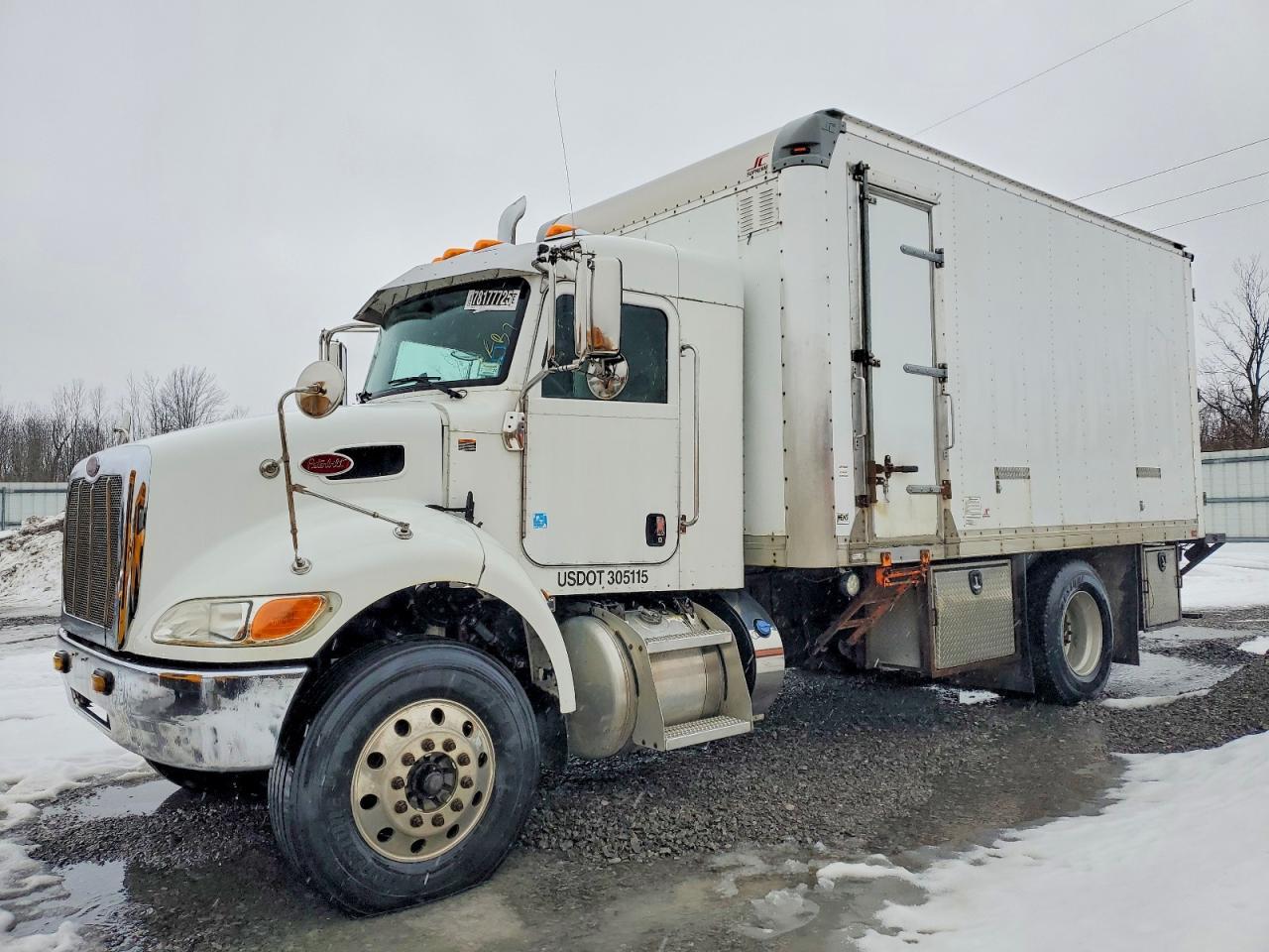2016 Peterbilt 337 BOX Truck