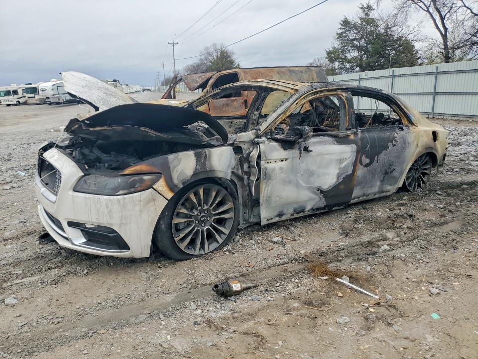 2019 Lincoln Continental Select