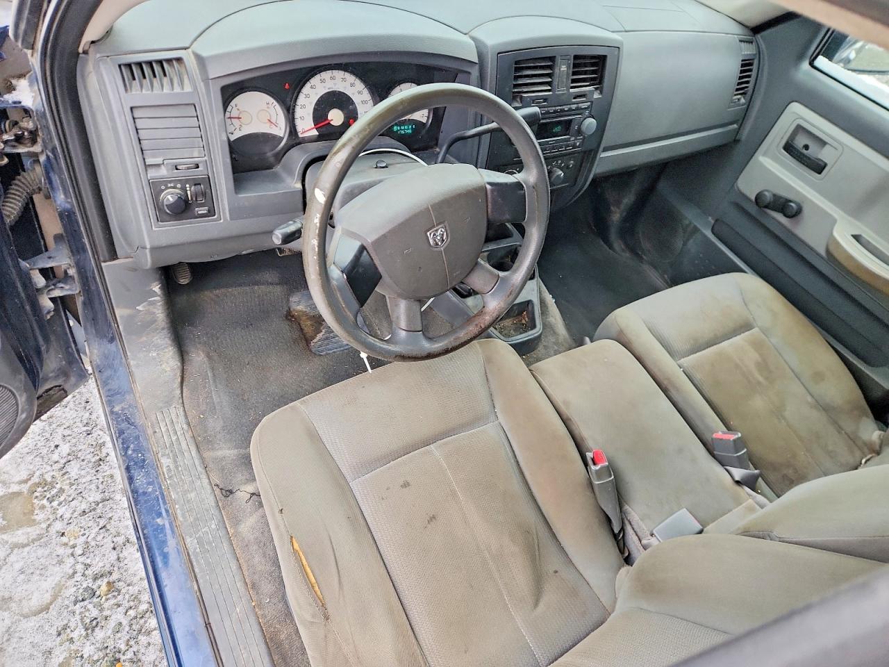2006 Dodge Dakota st