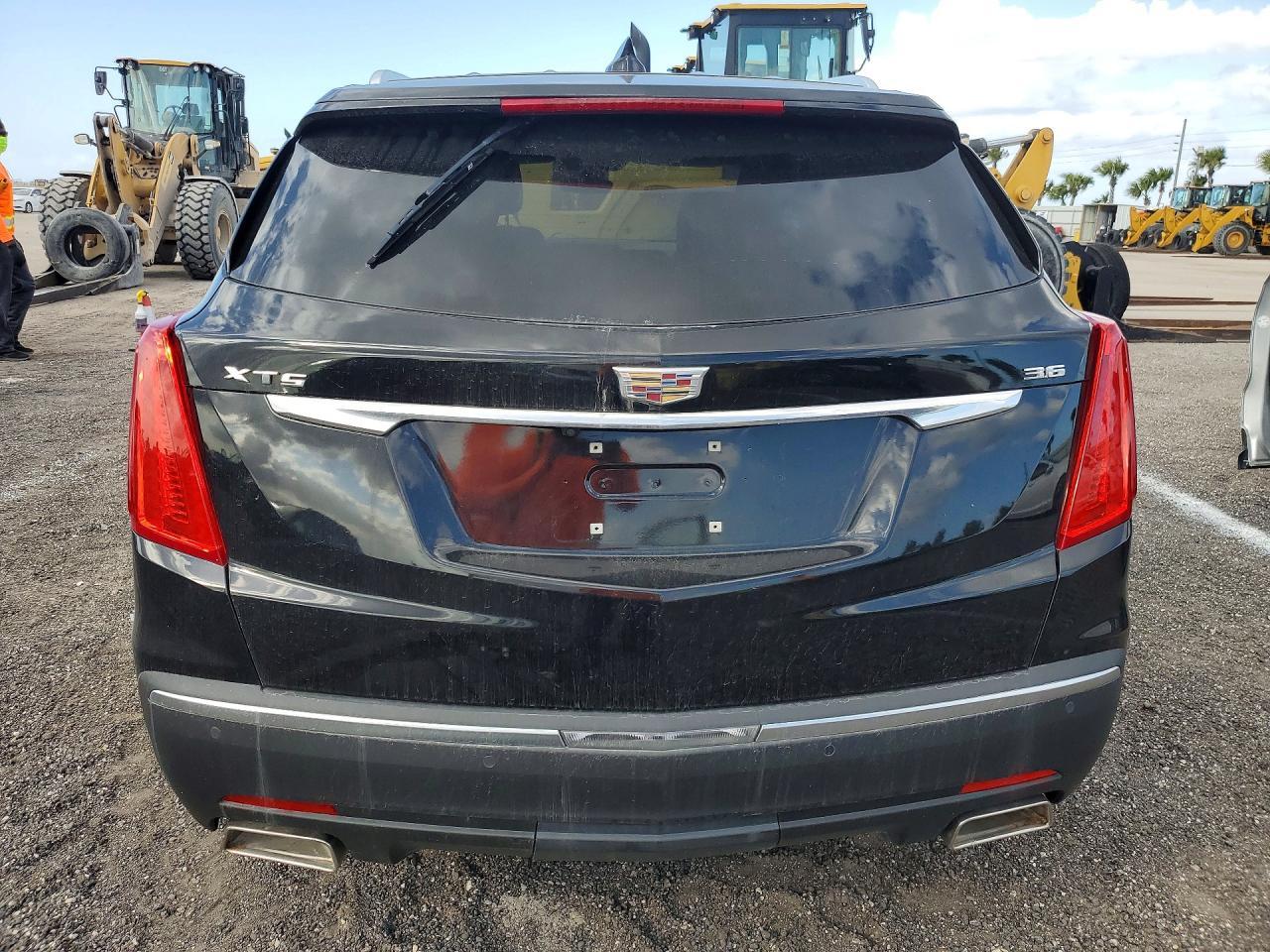 2017 Cadillac XT5 Premium Luxury