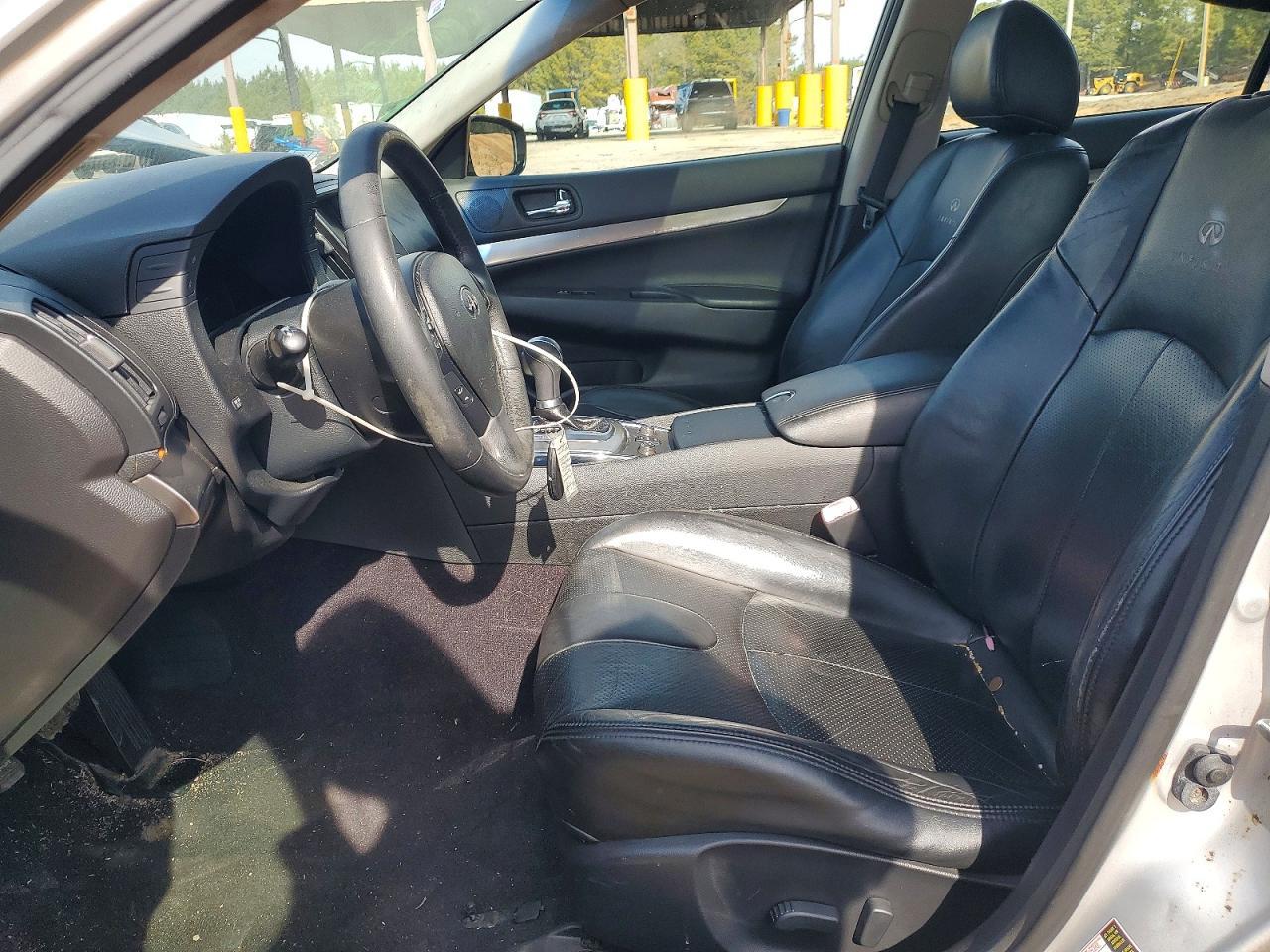 2011 Infiniti G25