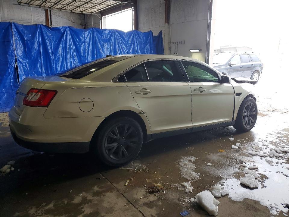 2010 Ford Taurus SEL