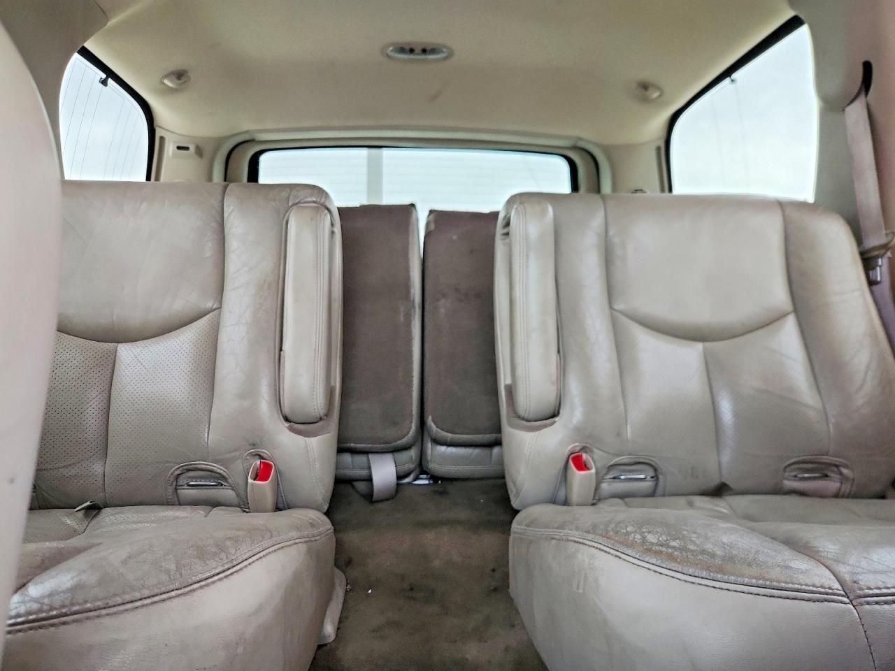 2005 Cadillac Escalade Luxury