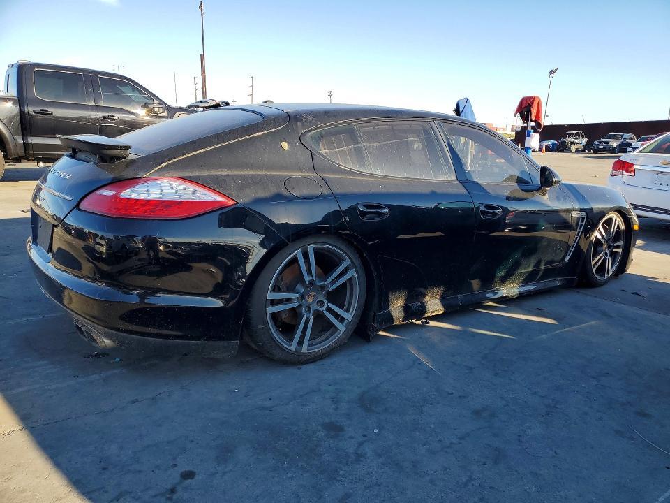 2013 Porsche Panamera 2