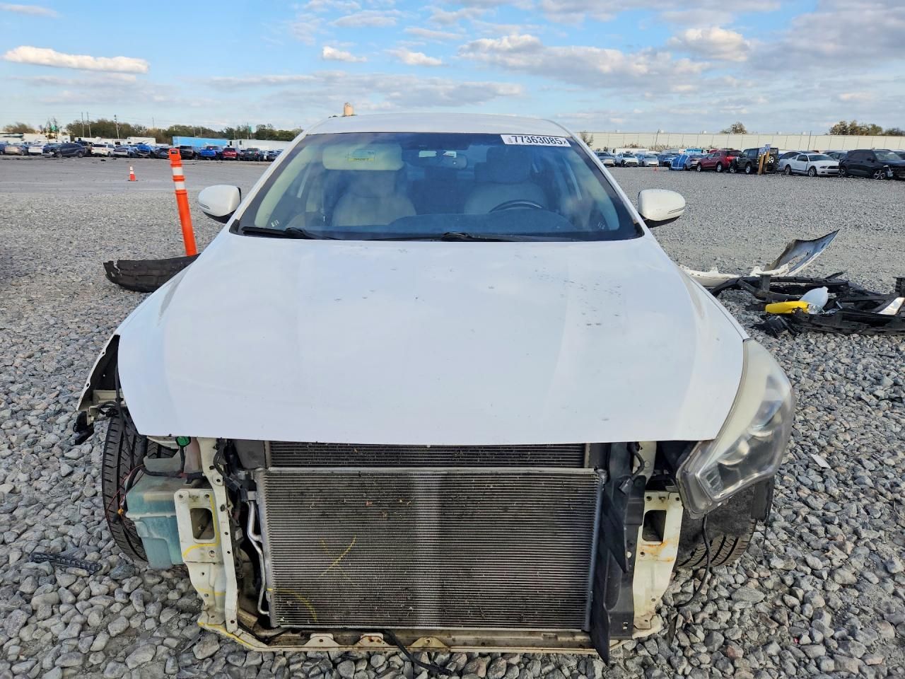 2014 KIA Cadenza Premium