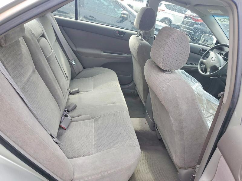 2002 Toyota Camry le