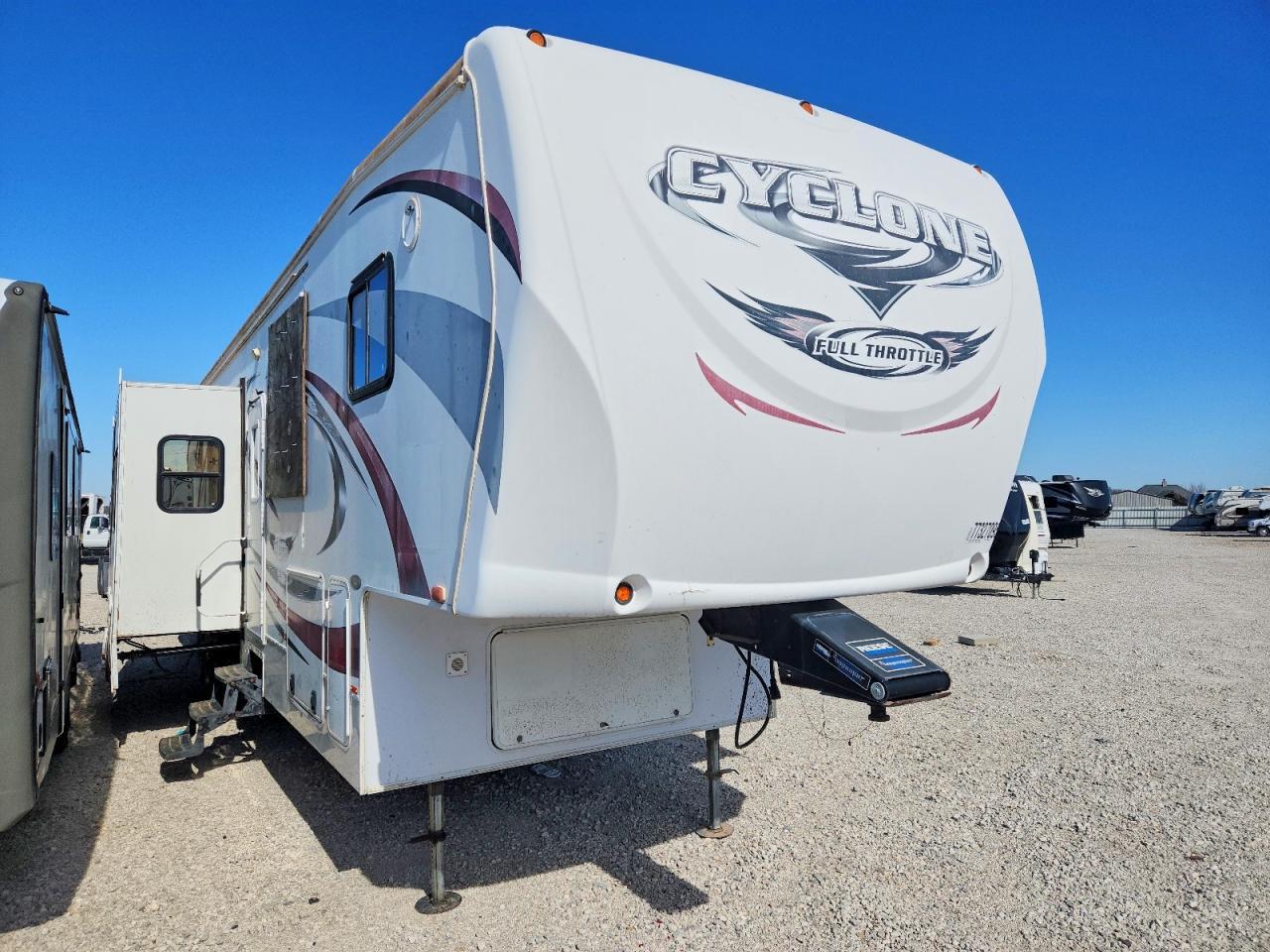 2012 Heartland Rv Cyclone Camper