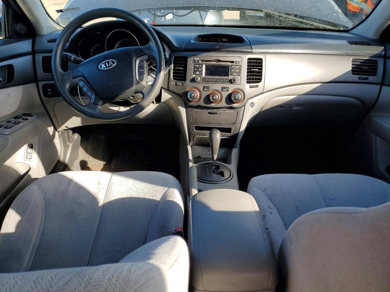 2010 KIA Optima lx
