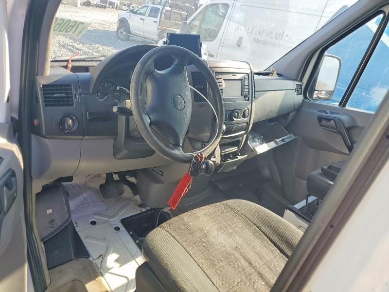 2014 Freightliner Sprinter 2500 Utility / Servicevan