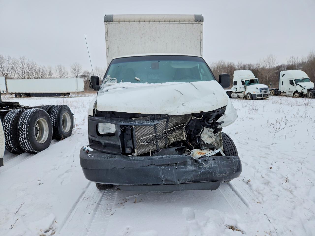 2016 Chevrolet Express G3500 BOX Truck