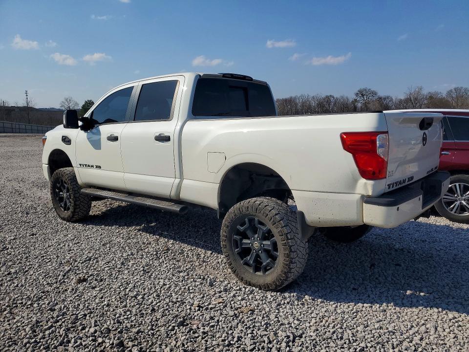 2019 Nissan Titan xd sl