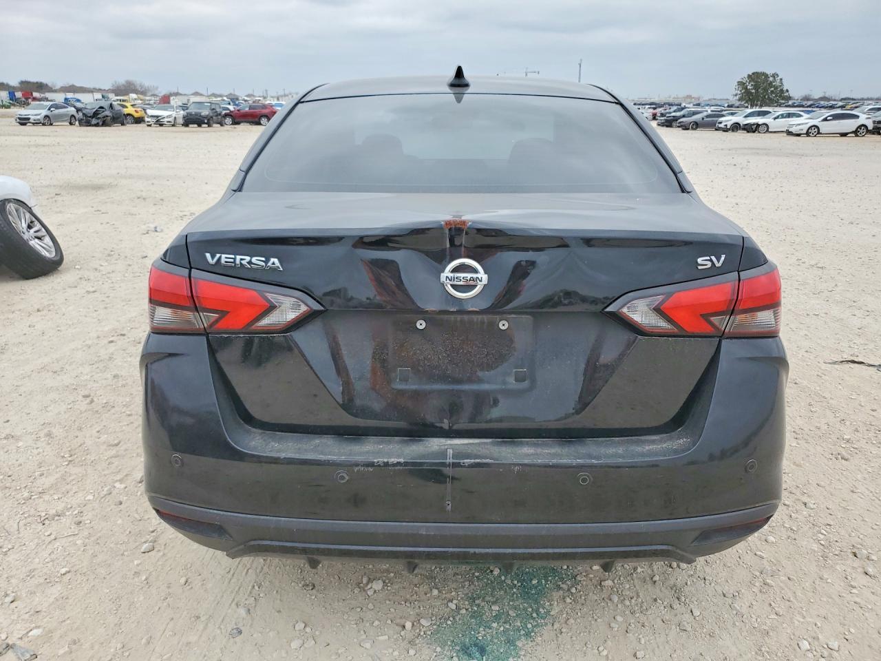 2020 Nissan Versa sv