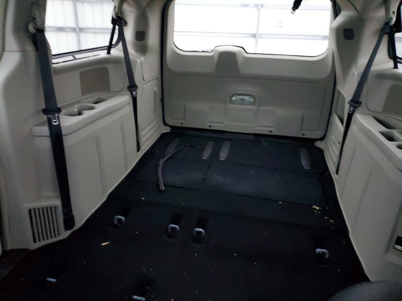 2012 Chrysler Town & Country Touring l