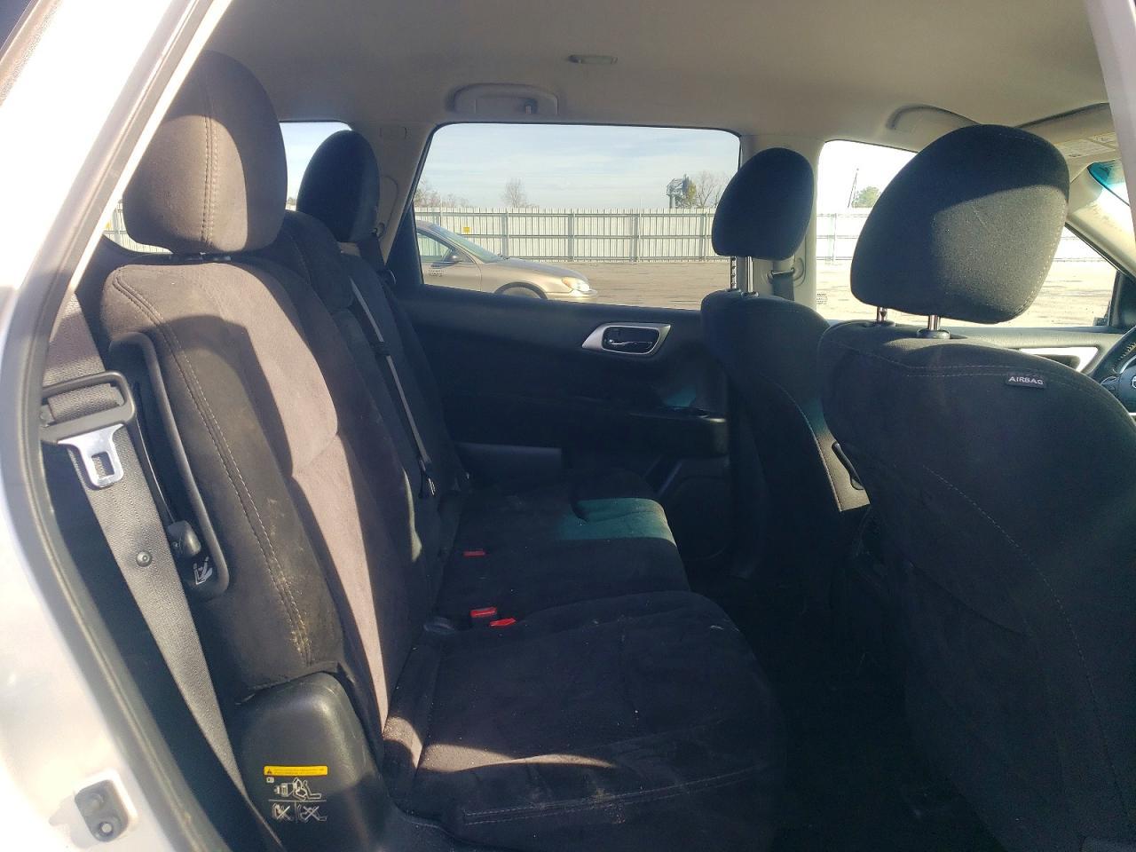 2016 Niss Pathfinder sv