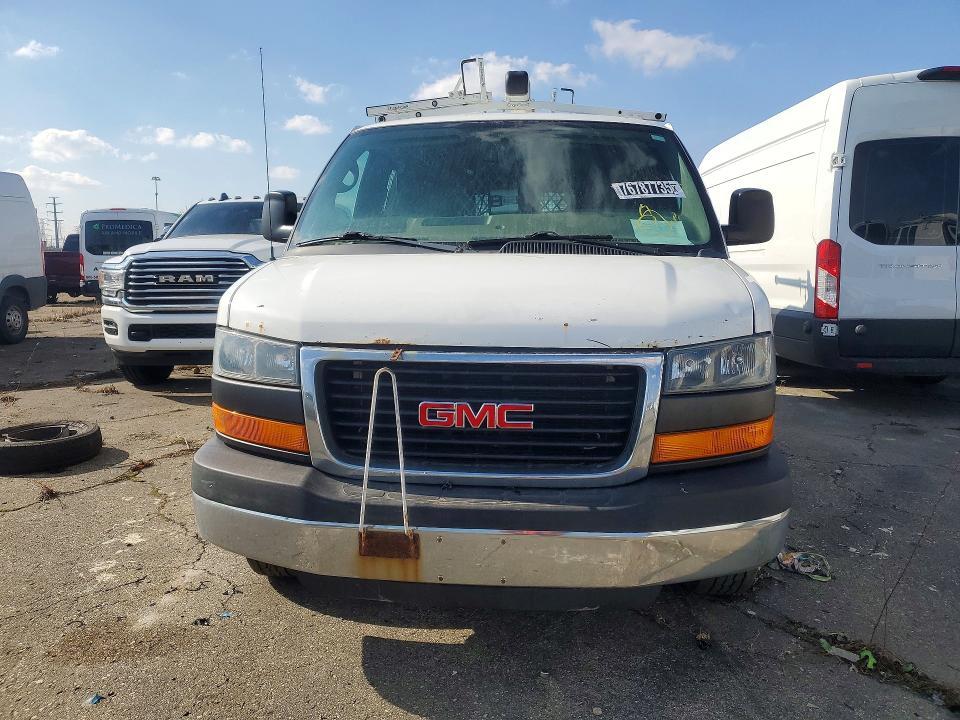 2015 GMC Savana 2500 Cargo Utility / Service van