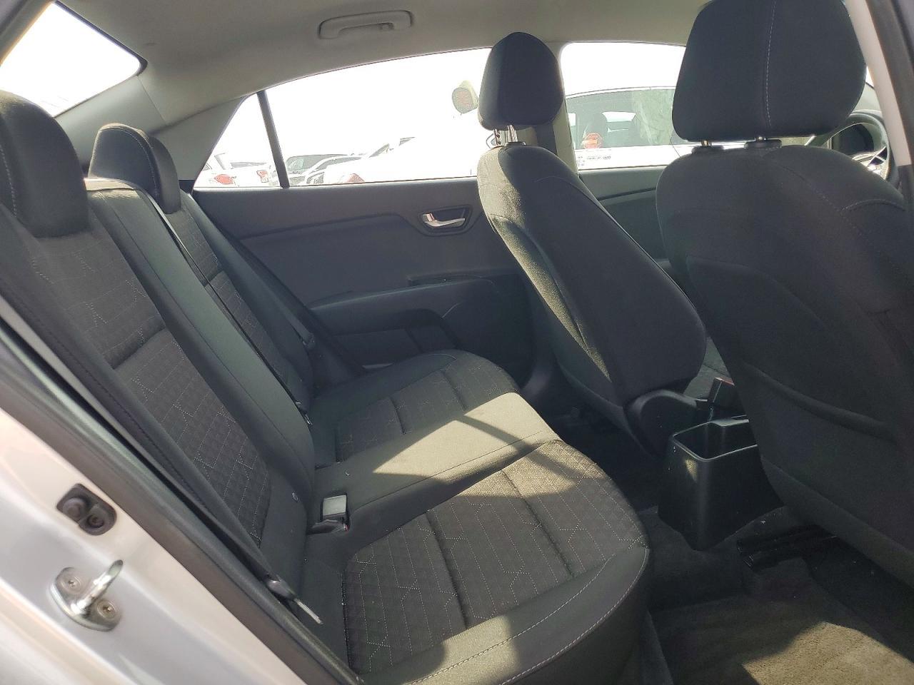 2019 KIA Rio s