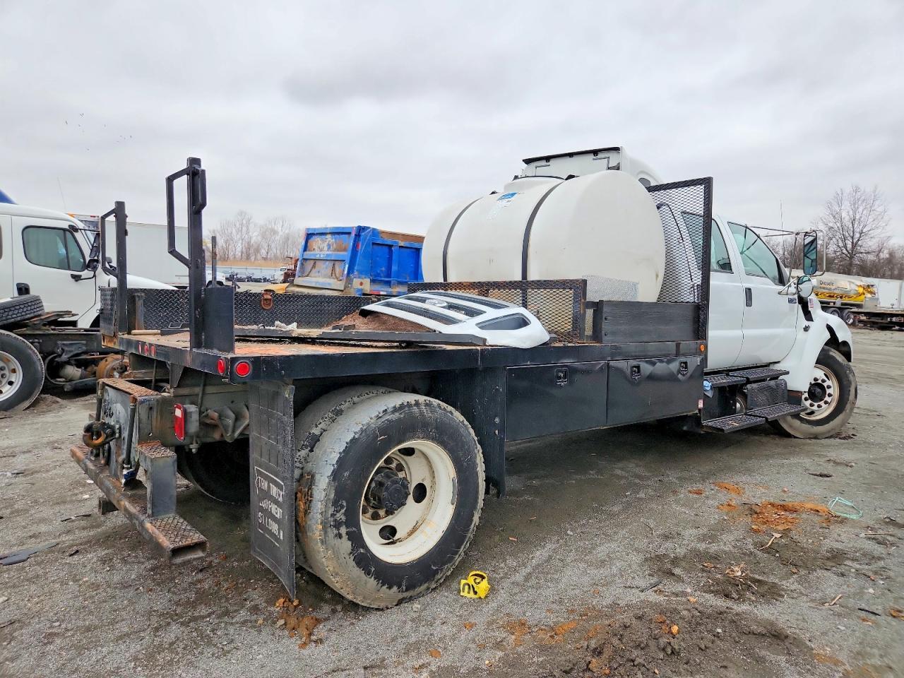 2011 Ford F750 Flatbed Truck