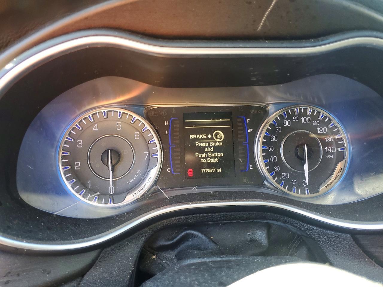 2016 Chrysler 200 lx