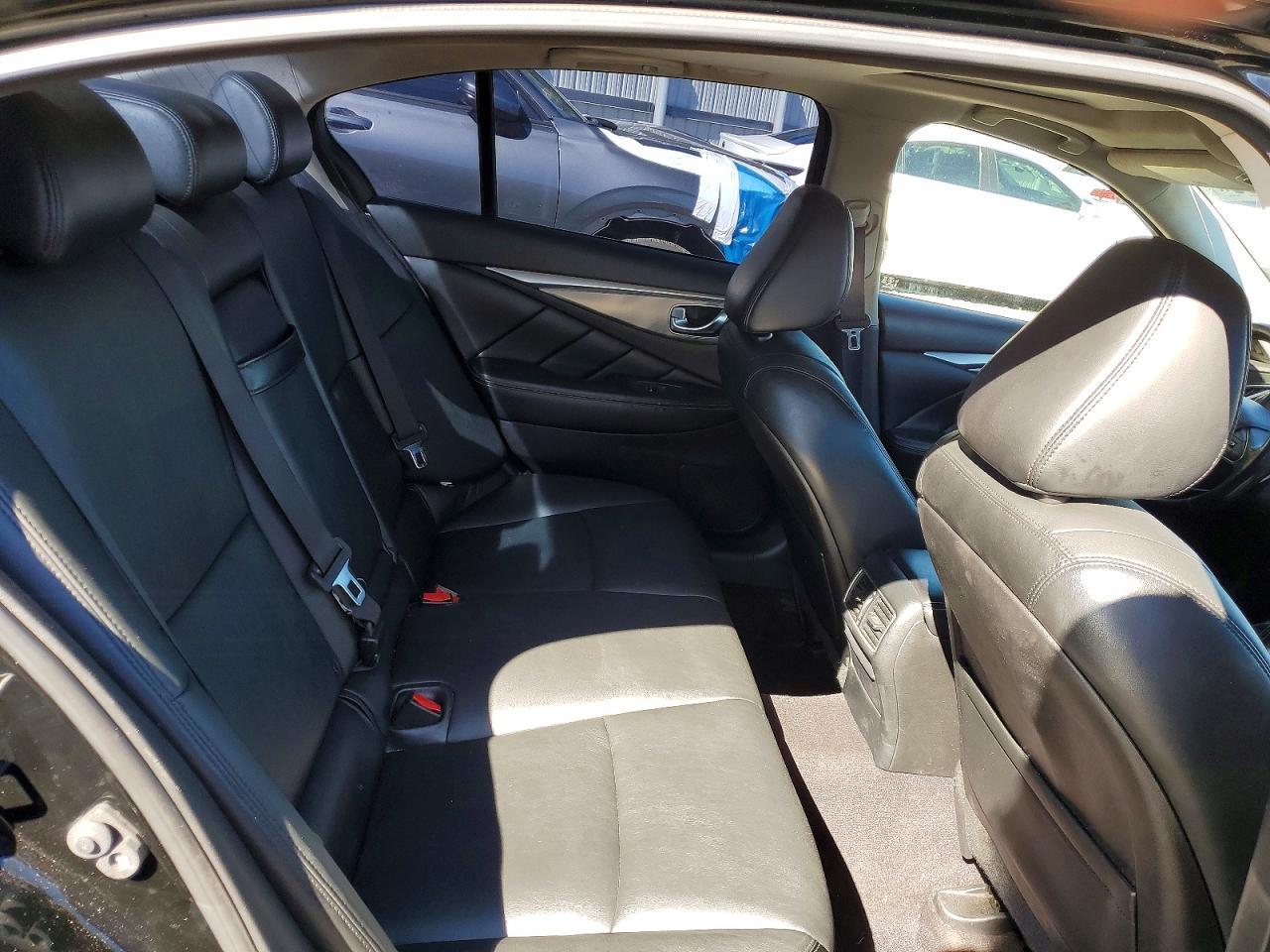 2015 Infiniti Q50 Base
