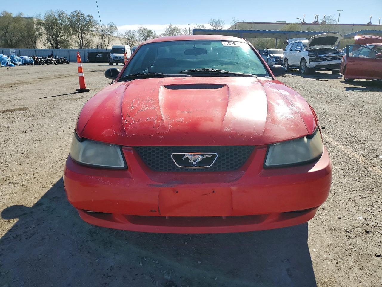 2000 Ford Mustang