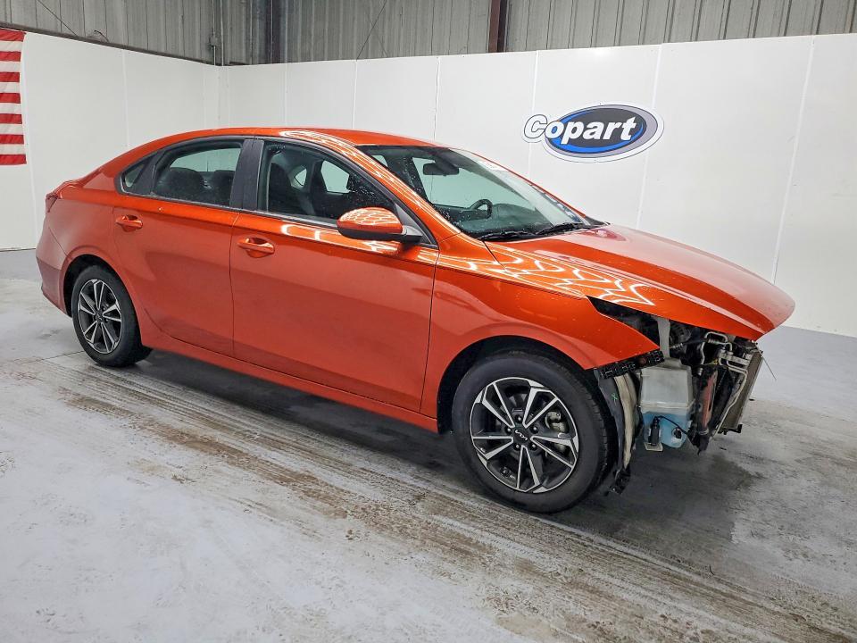 2023 KIA Forte lx