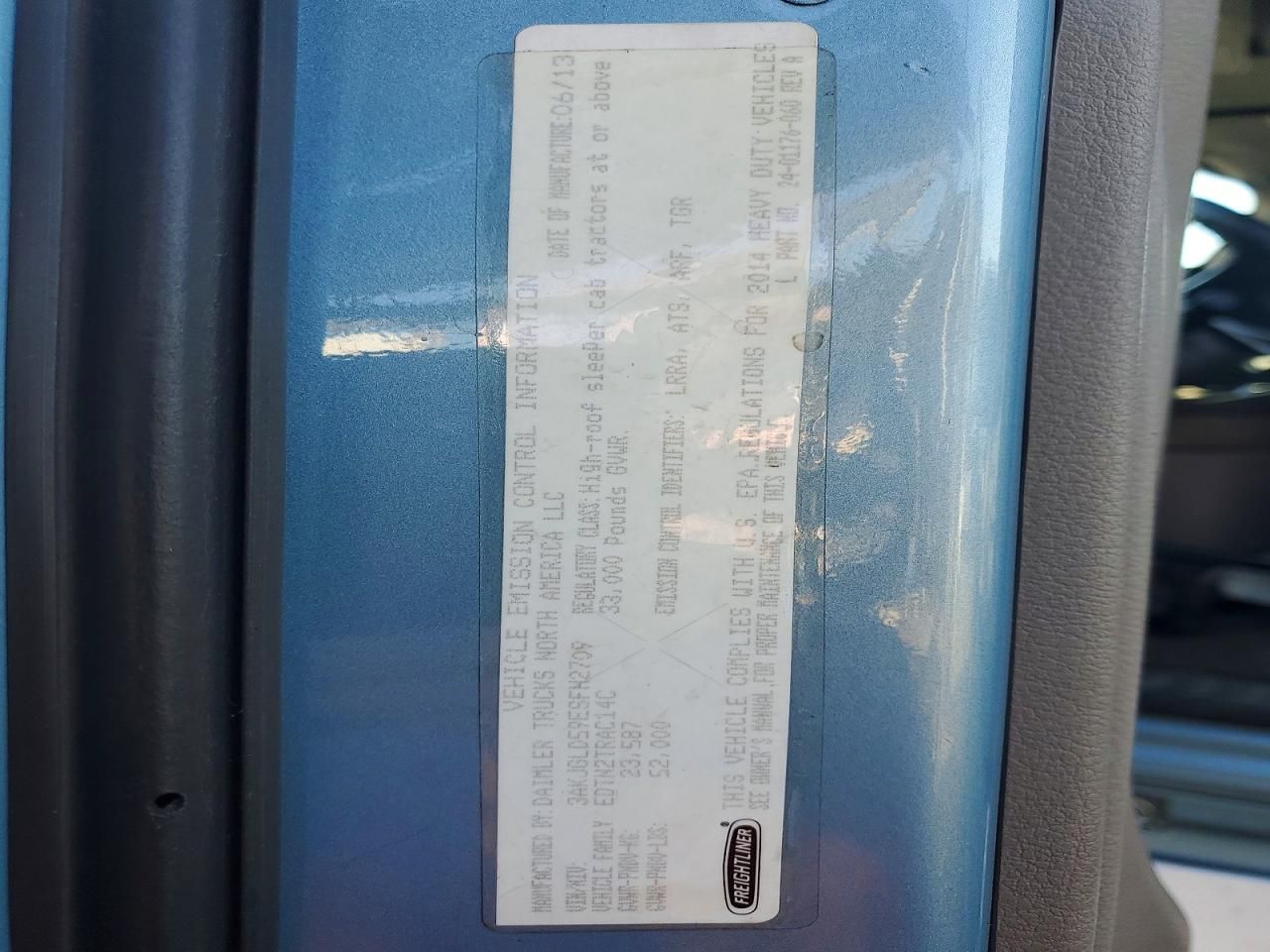 2014 Freightliner Cascadia Semi Truck