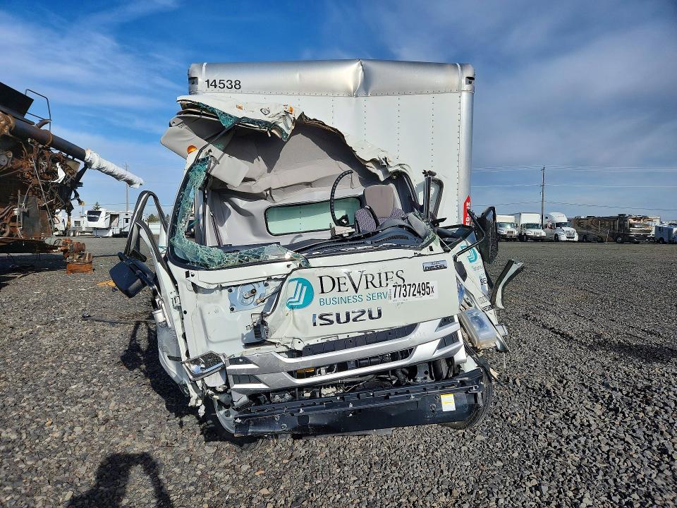 2024 Isuzu NRR BOX Truck