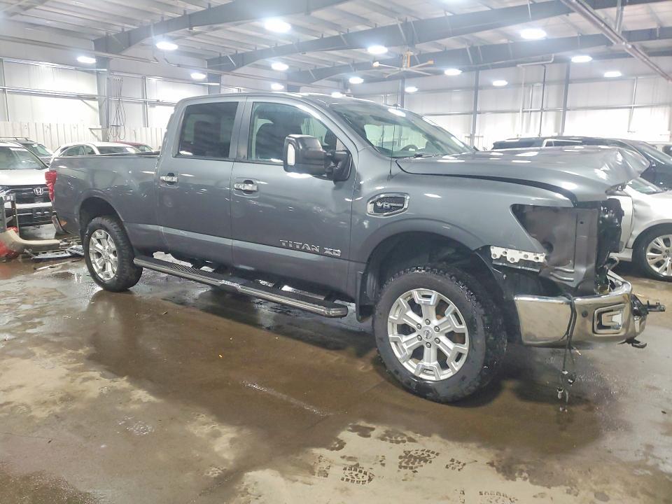 2017 Nissan Titan XD SV