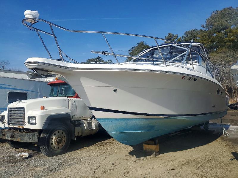 2000 Pro Line Boat Co Boat-Boat