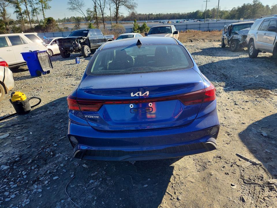2023 KIA Forte lx